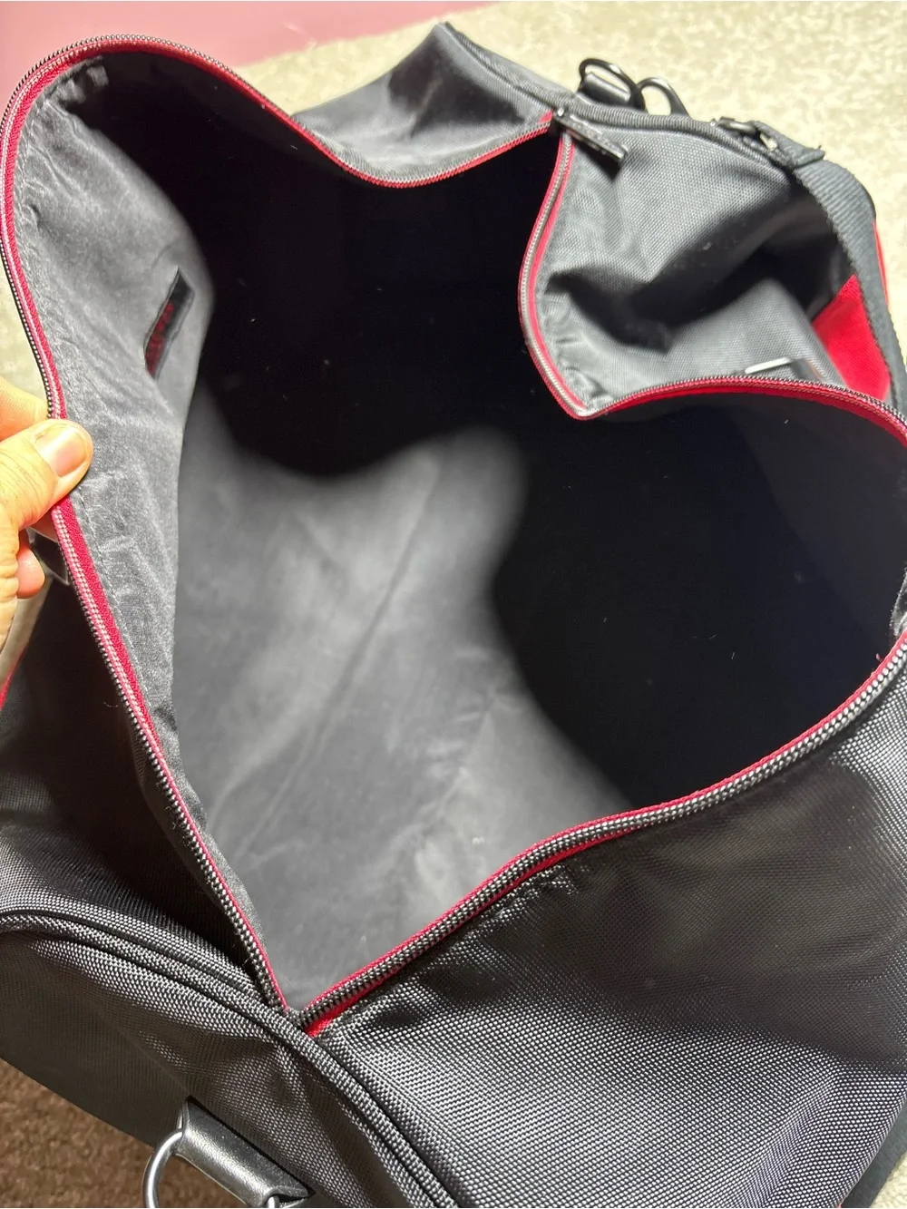 Ralph Lauren Polo Weekend Hand Bag travel Weekender Black and Red duffle.